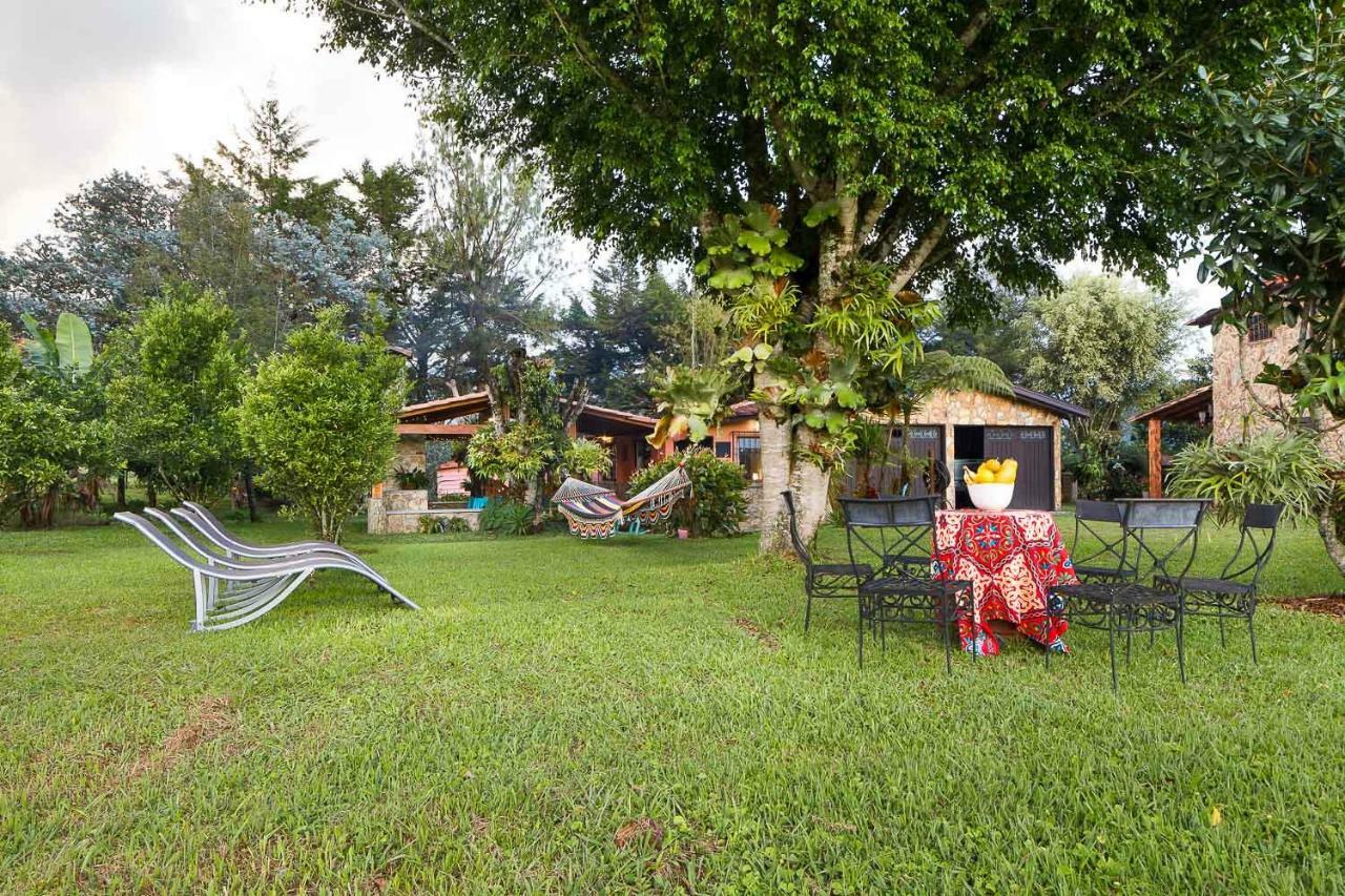 La Casa De Piedra Villa Guatape Luaran gambar